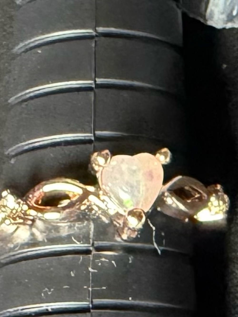 Rose Gold-Tone Metal Opalescent Heart Ring Size 8 JYD15A